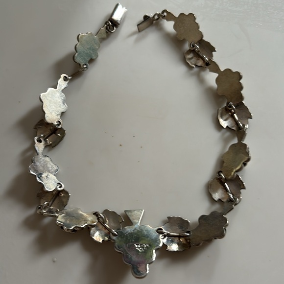 Elegant Sterling Silver grapes and leaf Necklace - Picture 3 of 4